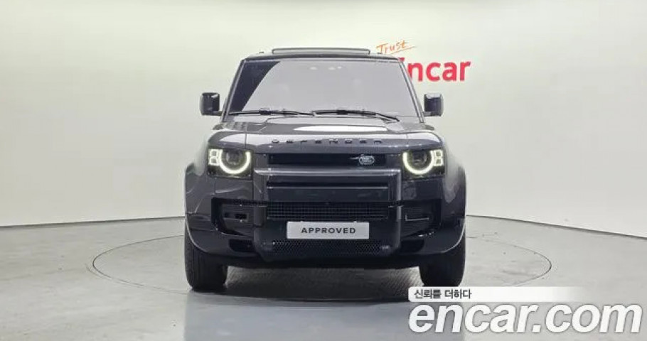Land Rover Defender 