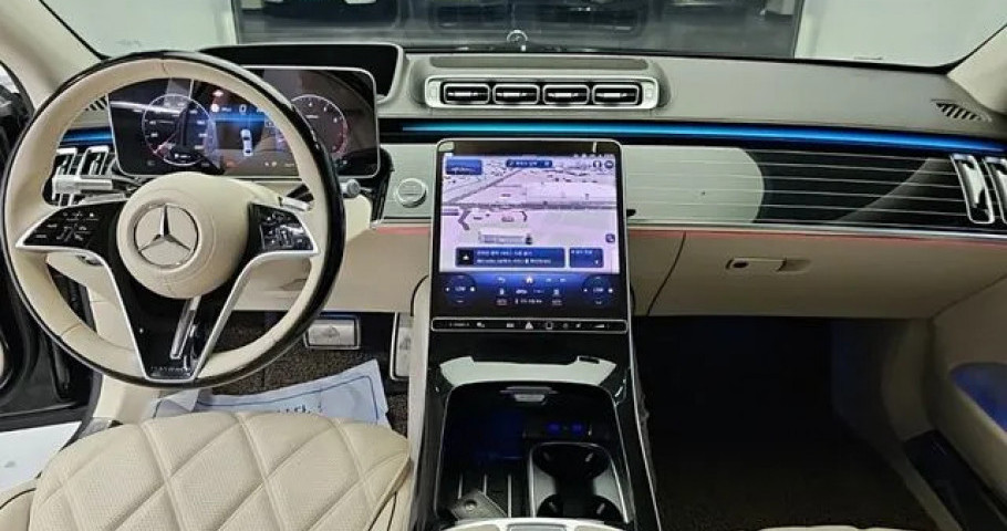 Mercedes-Benz S-Class 