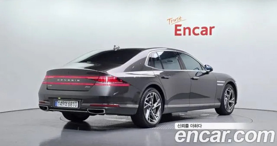 Genesis G90 