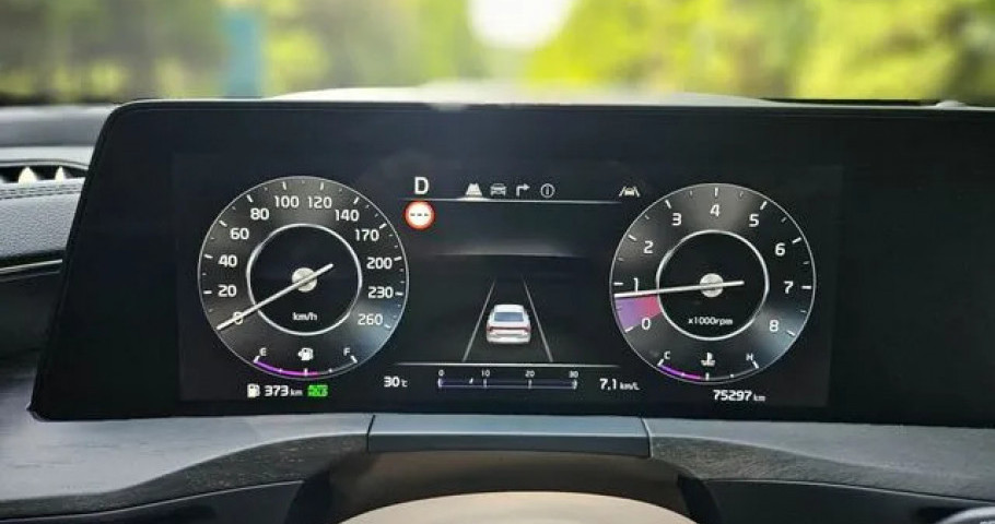 Kia K8 