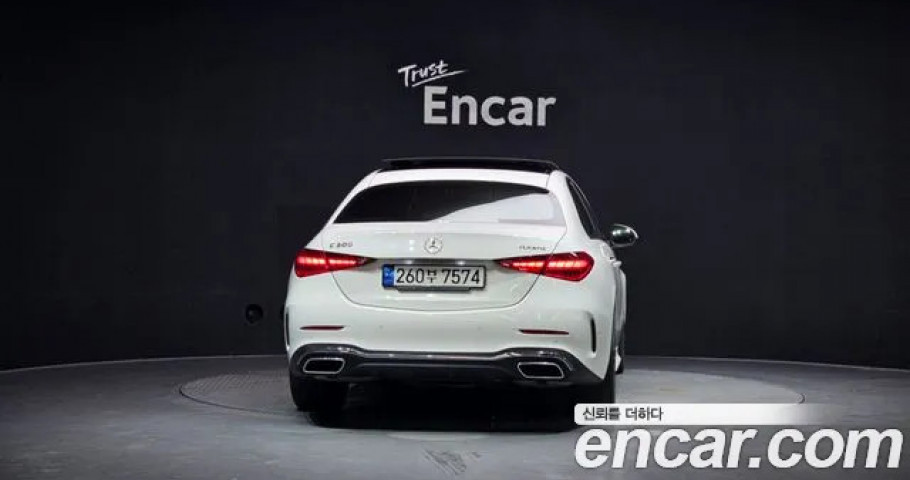 Mercedes-Benz C-Class 