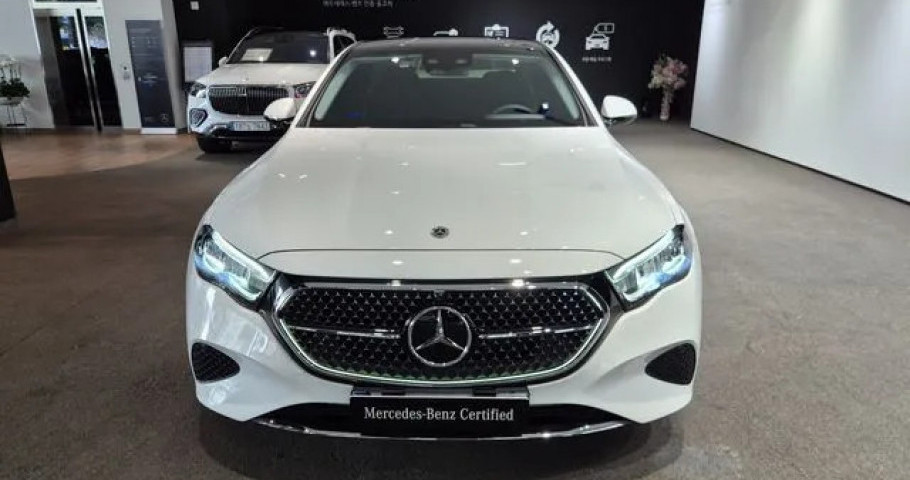 Mercedes-Benz E-Class 
