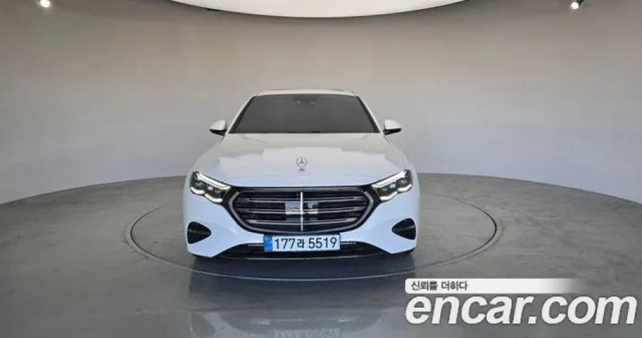 Mercedes-Benz E-Class 