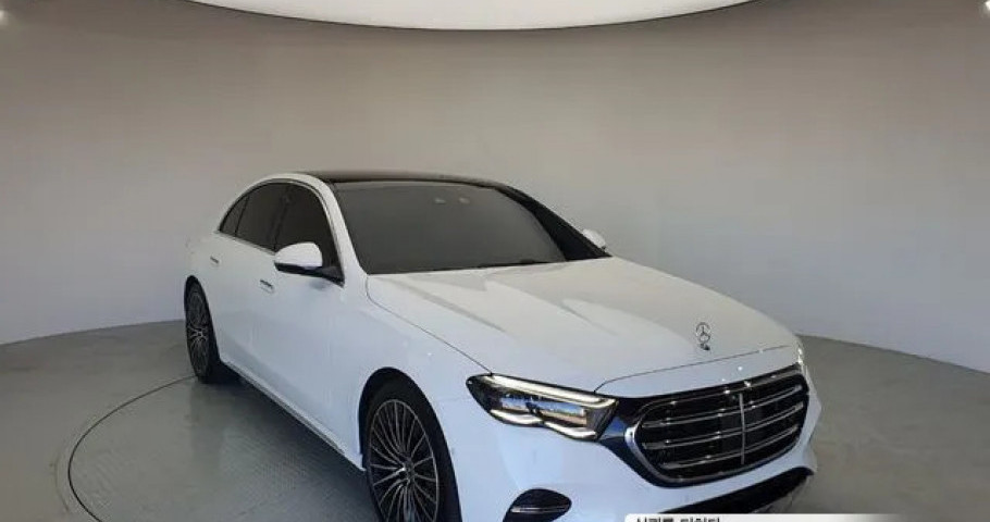 Mercedes-Benz E-Class 