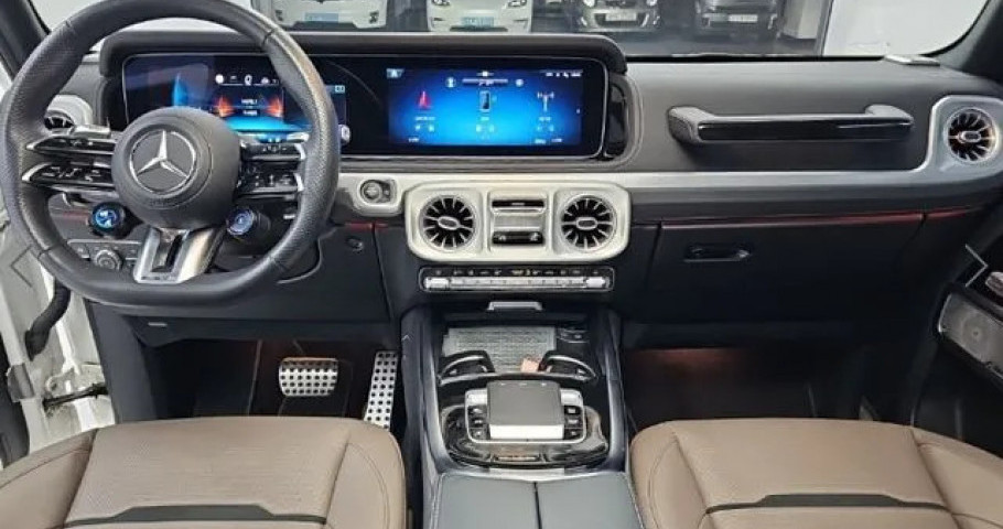 Mercedes-Benz G-Class 