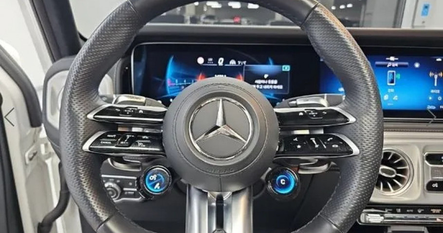Mercedes-Benz G-Class 