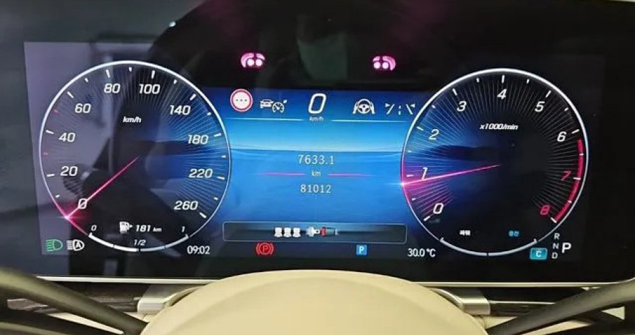 Mercedes-Benz S-Class 