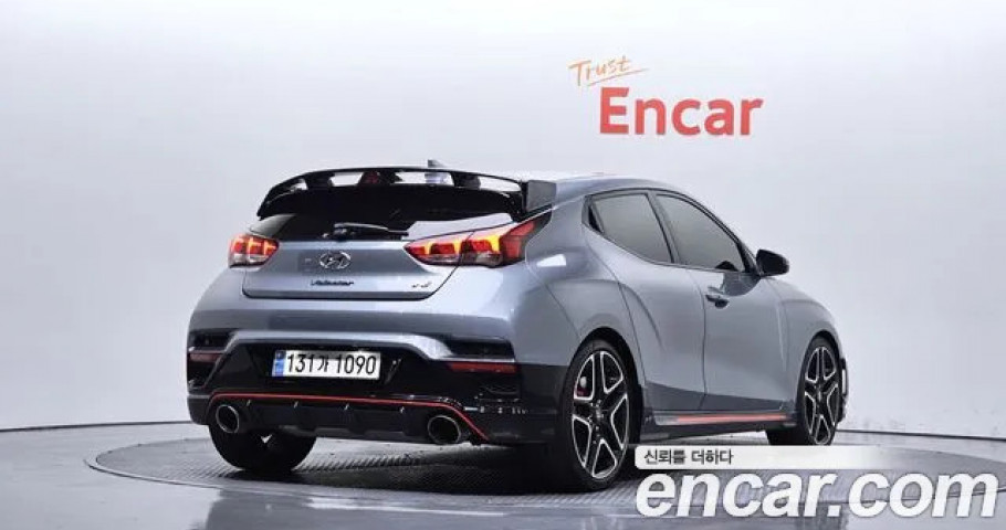 Hyundai Veloster 