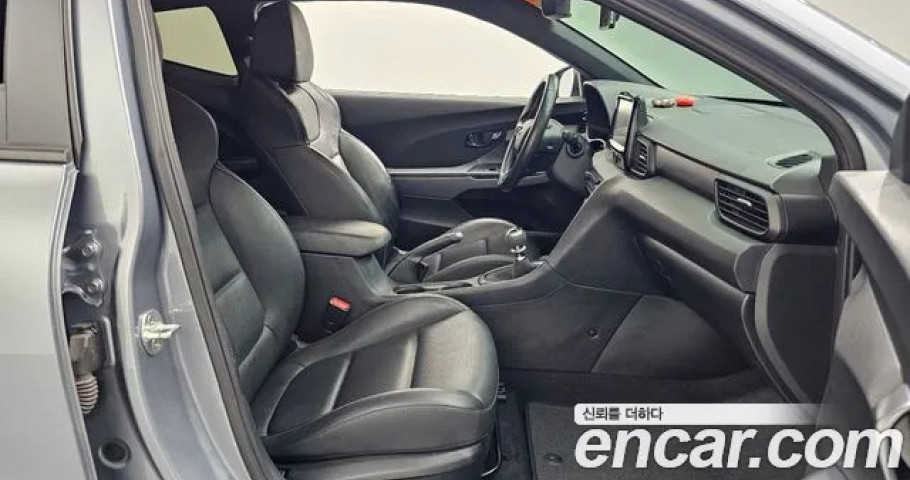 Hyundai Veloster 