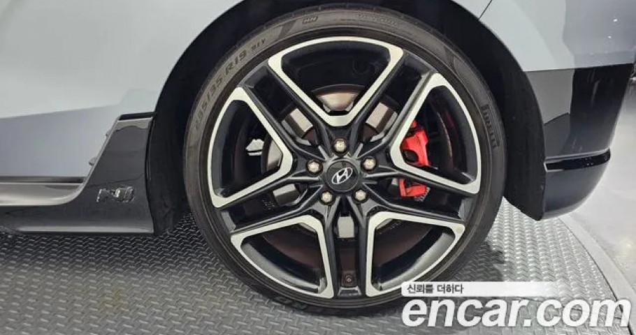 Hyundai Veloster 