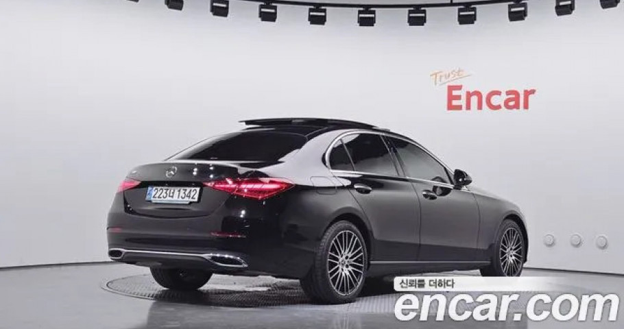 Mercedes-Benz C-Class 