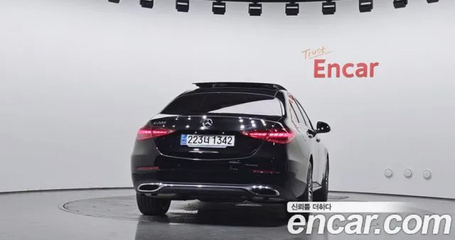 Mercedes-Benz C-Class 