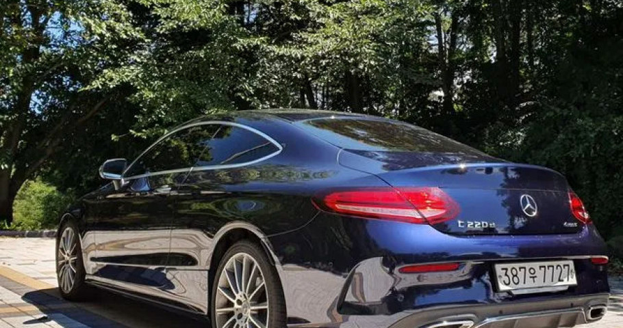 Mercedes-Benz C-Class 