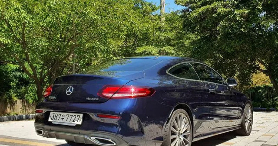 Mercedes-Benz C-Class 