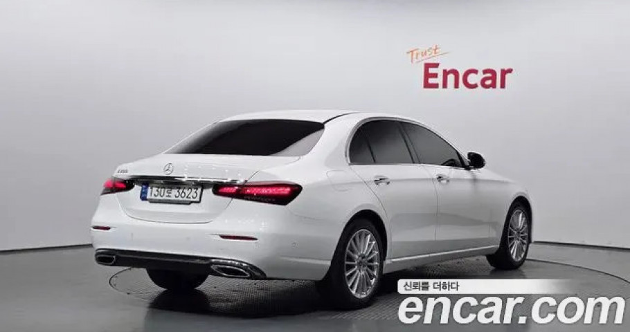 Mercedes-Benz E-Class 