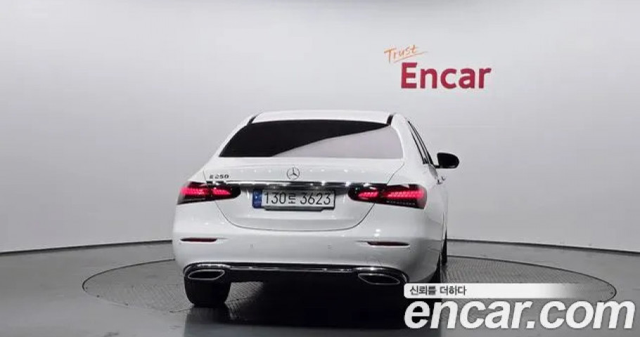 Mercedes-Benz E-Class 