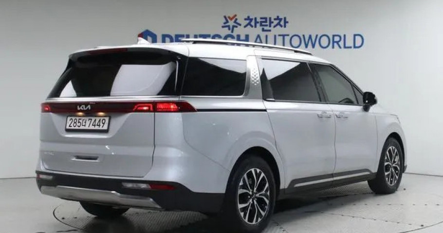 Kia Carnival 
