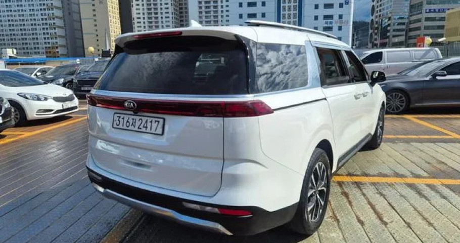 Kia Carnival 