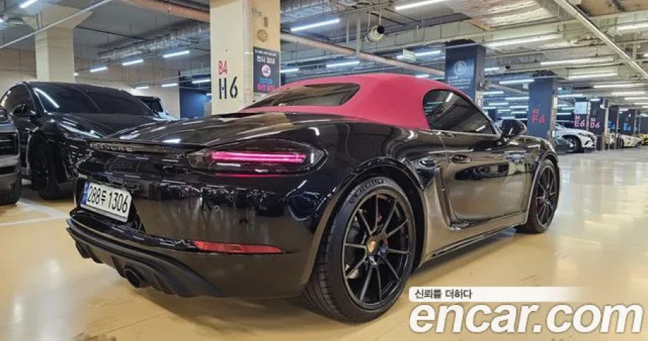 Porsche 718 