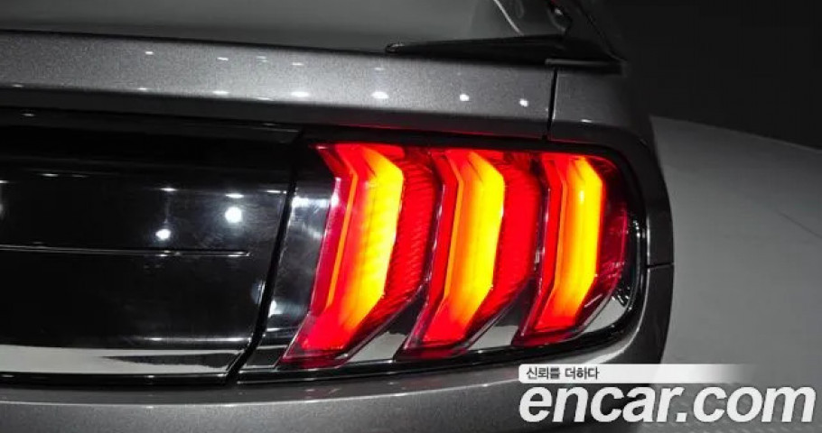 Ford Mustang 