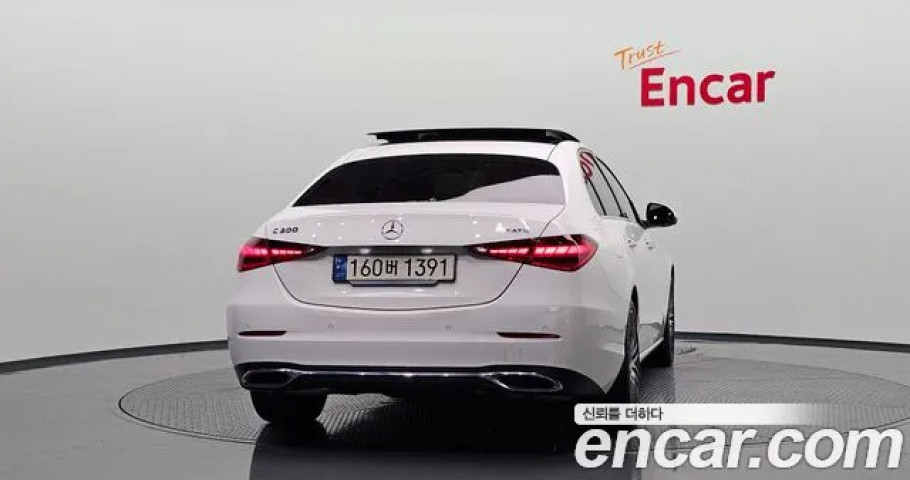 Mercedes-Benz C-Class 