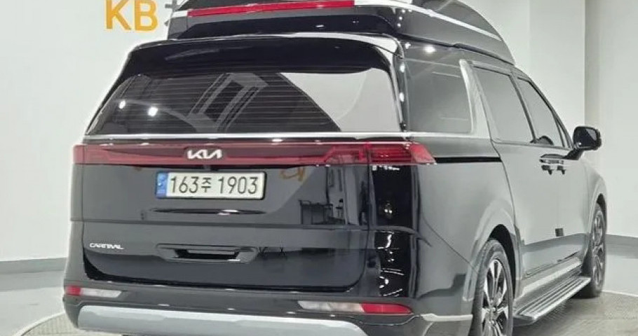 Kia Carnival 