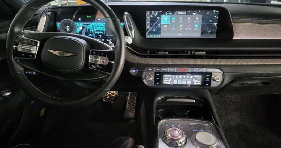 Genesis G90 