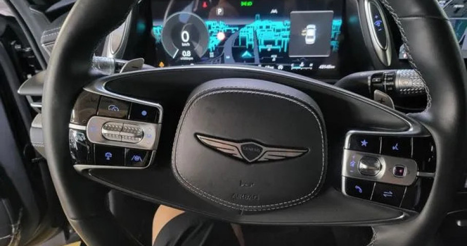 Genesis G90 