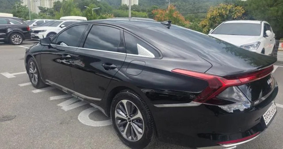 Kia K8 