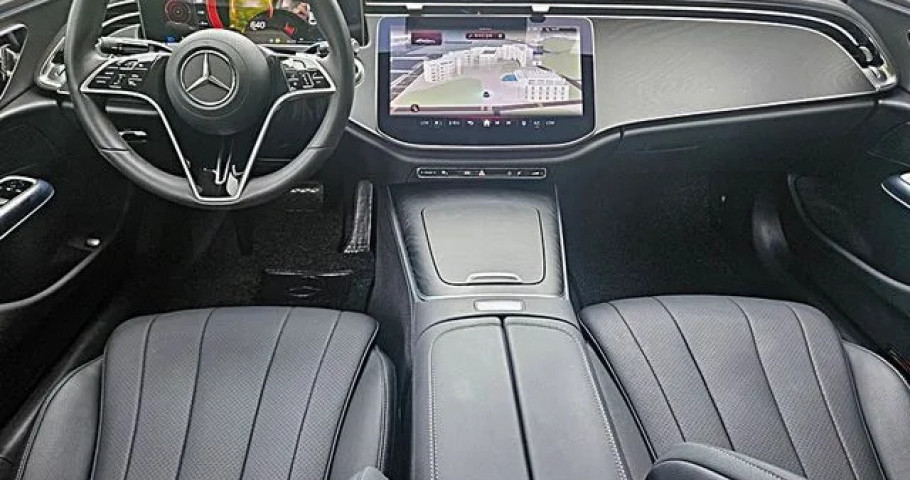 Mercedes-Benz E-Class 