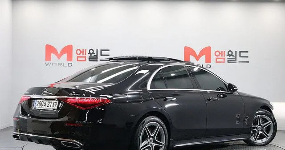 Mercedes-Benz S-Class 