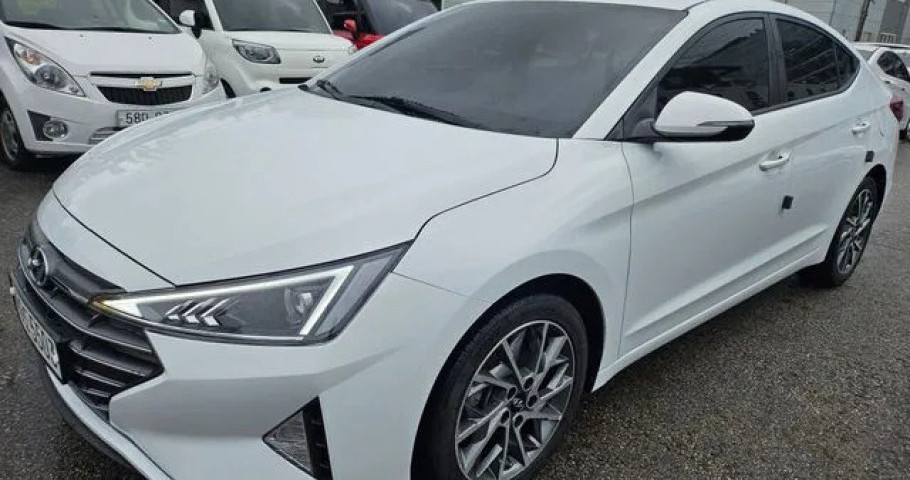 Hyundai Avante (Elantra) 