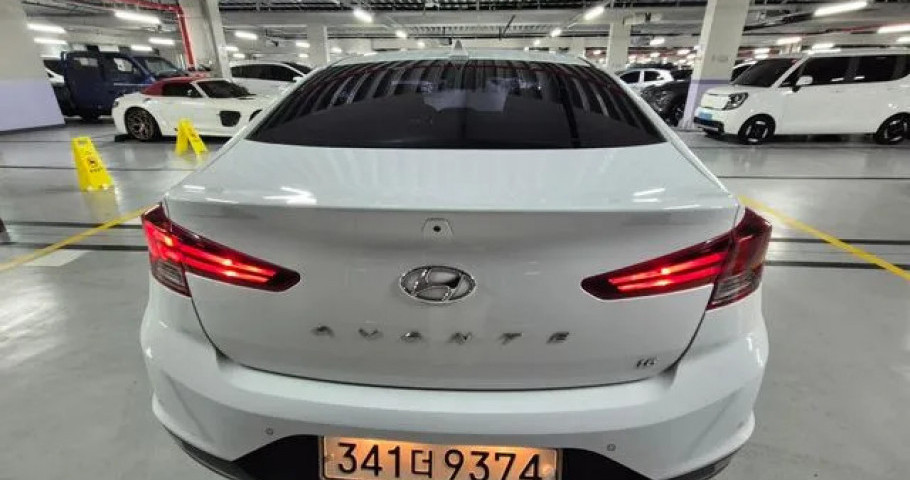 Hyundai Avante (Elantra) 