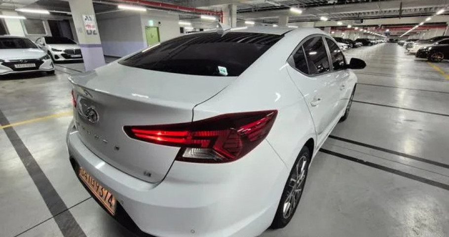 Hyundai Avante (Elantra) 
