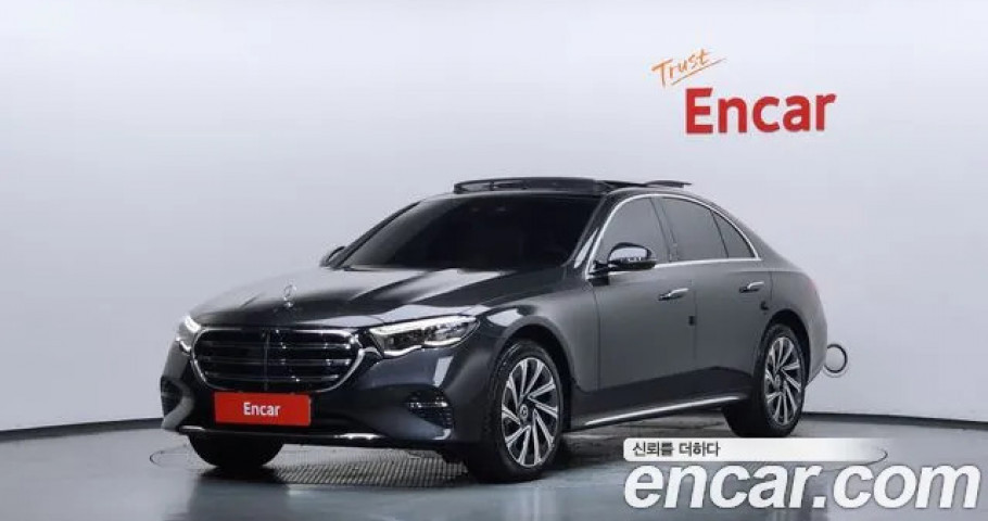 Mercedes-Benz E-Class 