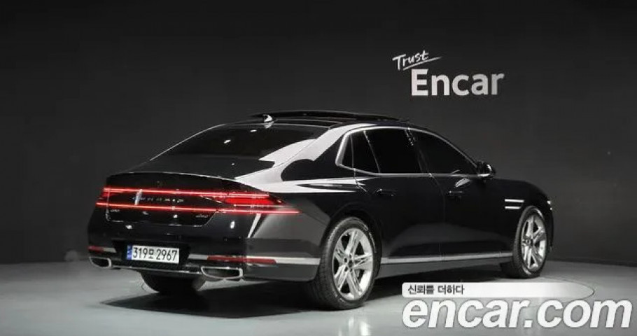 Genesis G90 