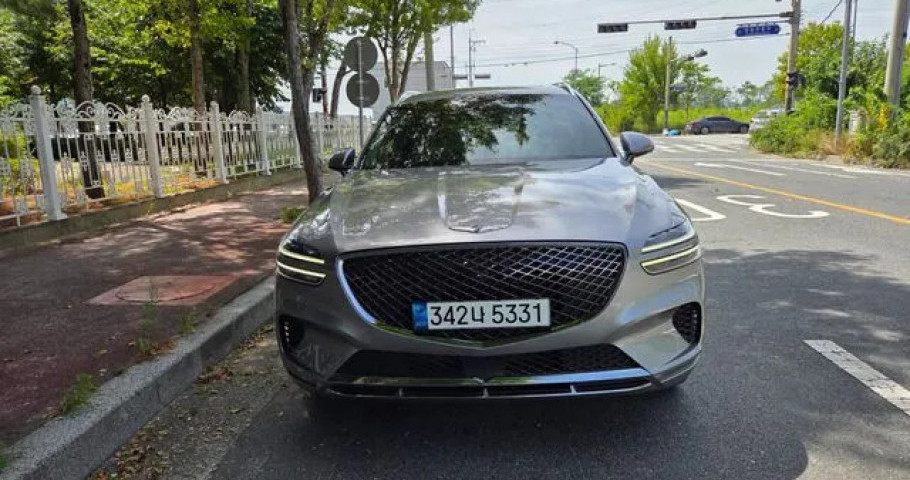 Genesis Gv70 