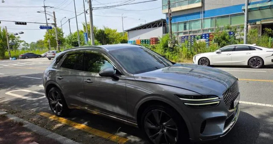 Genesis Gv70 