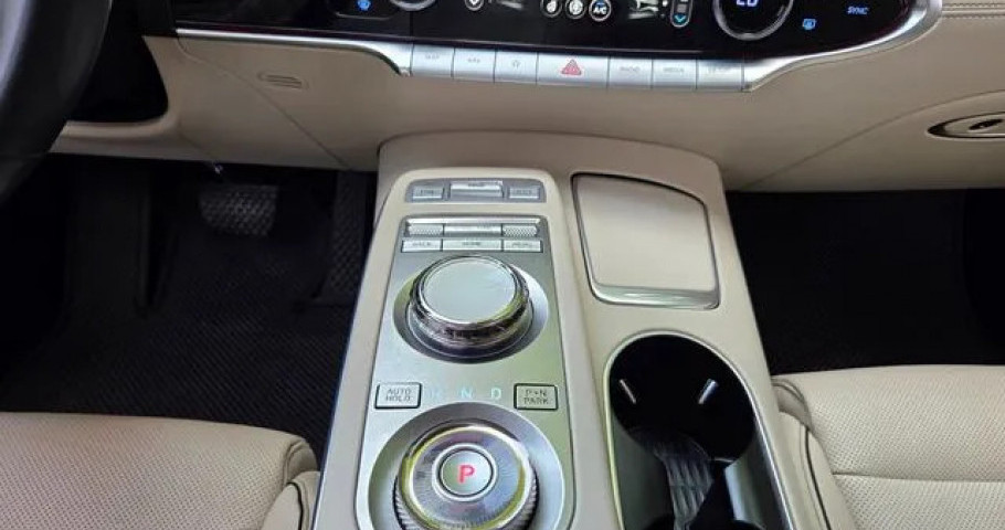 Genesis Gv70 