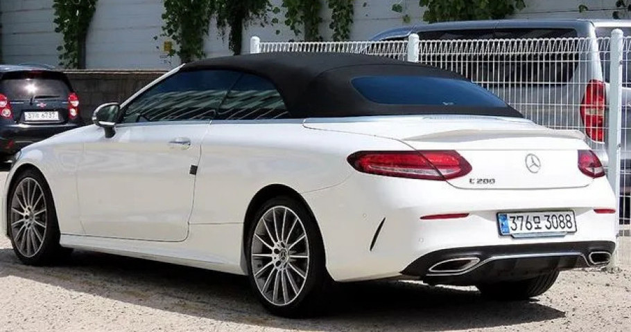 Mercedes-Benz C-Class 