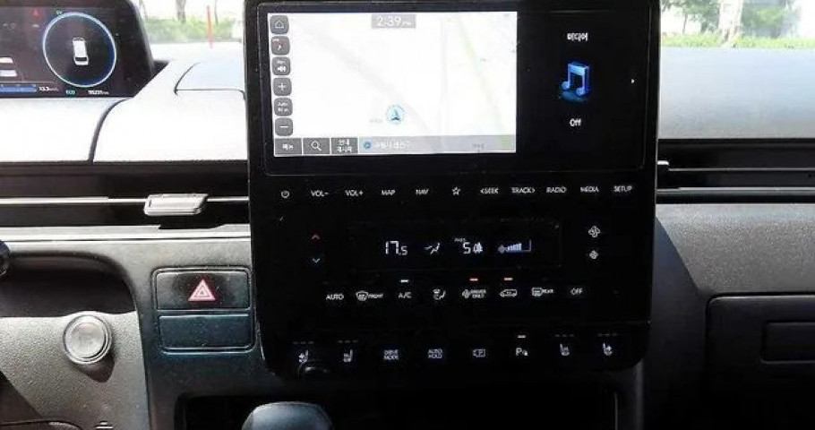 Hyundai Staria 