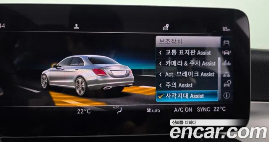Mercedes-Benz C-Class 