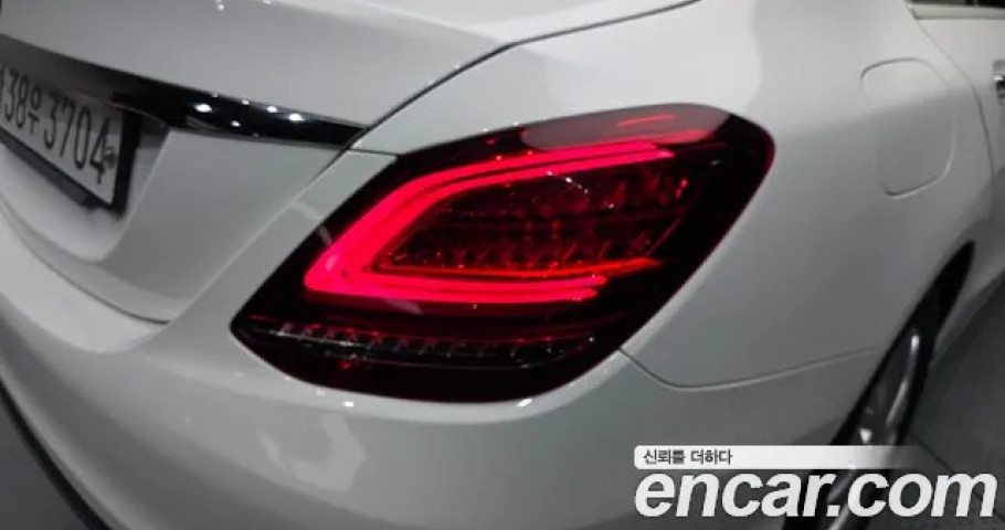 Mercedes-Benz C-Class 