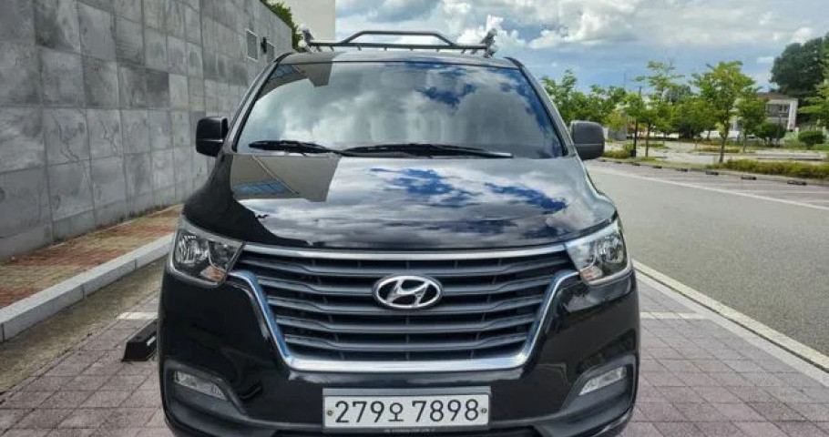 Hyundai Starex 