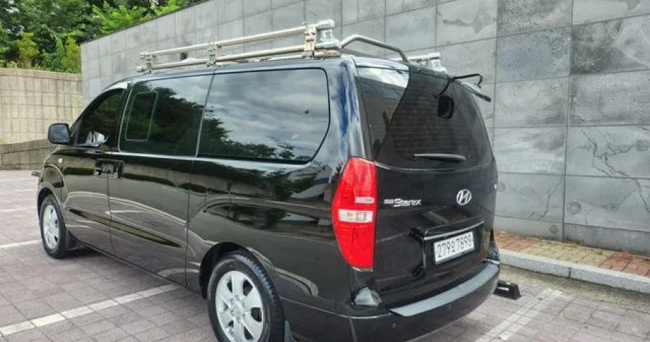 Hyundai Starex 