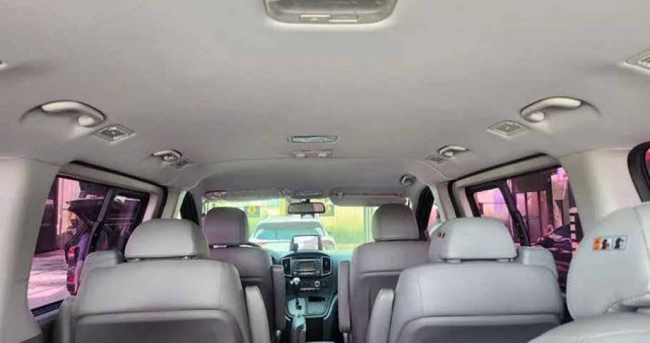 Hyundai Starex 