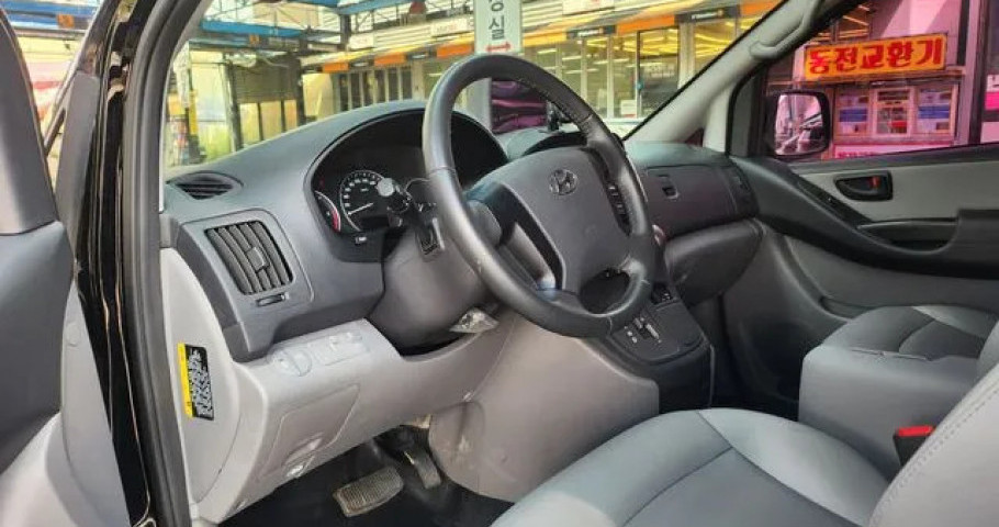 Hyundai Starex 