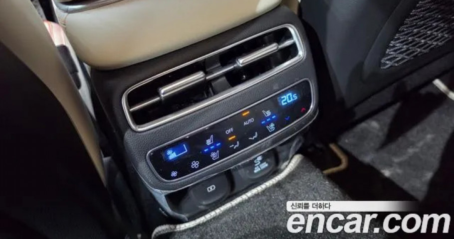 Genesis Gv70 