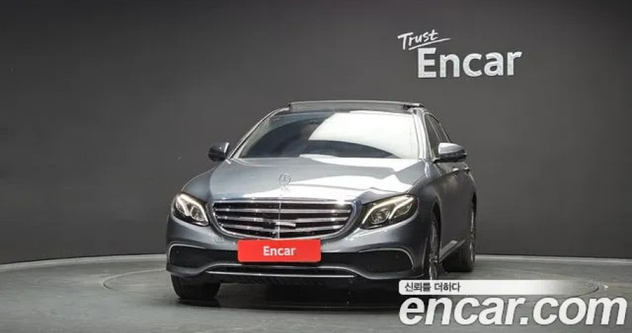 Mercedes-Benz E-Class 