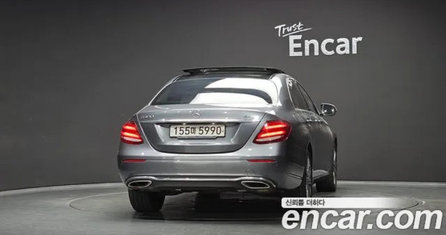 Mercedes-Benz E-Class 